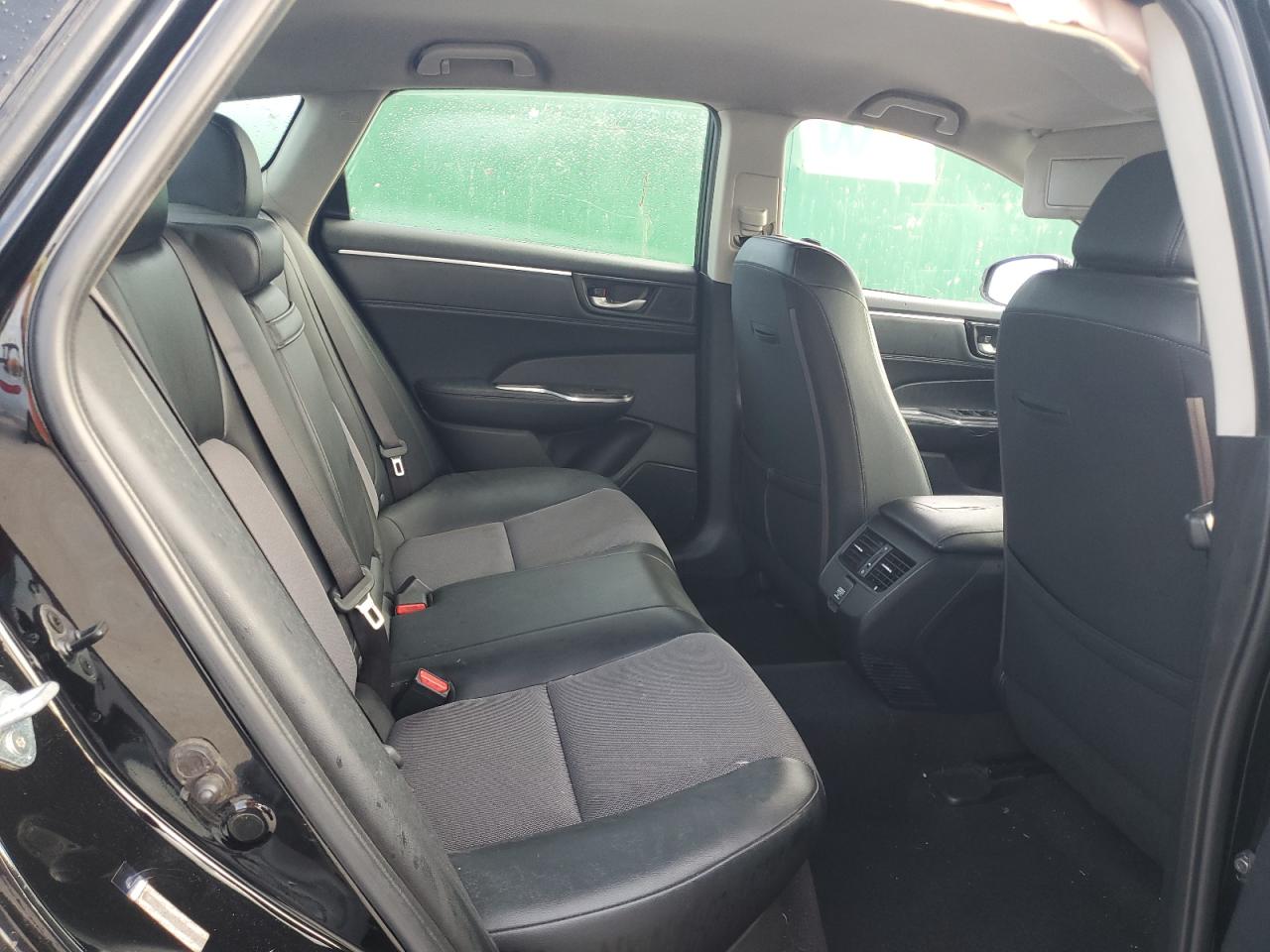 2018 Honda Clarity VIN: JHMZC5F11JC011633 Lot: 81209265