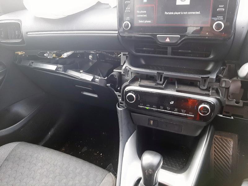 2023 TOYOTA YARIS DESIGN HEV CVT 