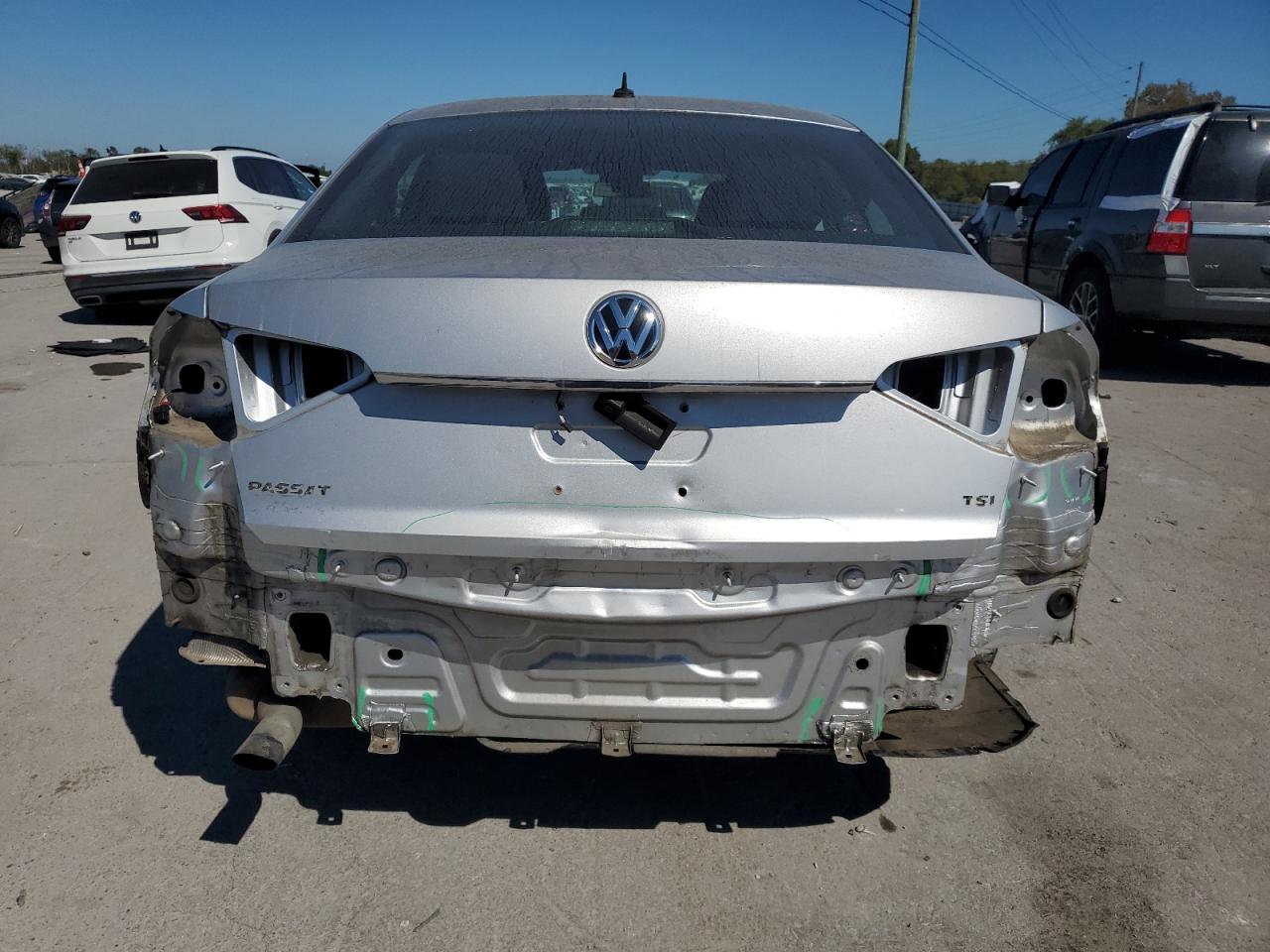 2017 Volkswagen Passat S VIN: 1VWAT7A32HC030685 Lot: 83847145