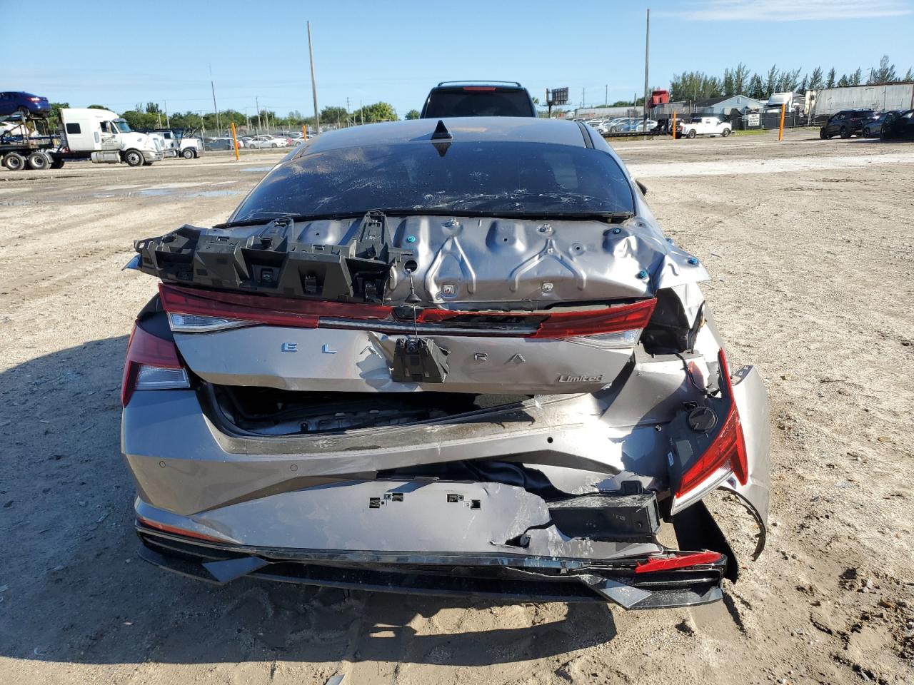 2022 Hyundai Elantra Limited VIN: KMHLP4AG7NU330208 Lot: 80634505