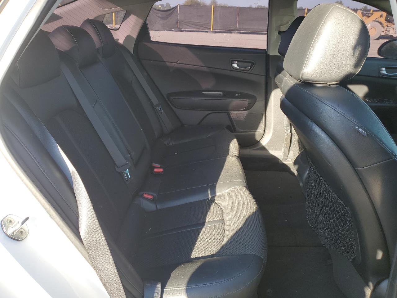 2019 Kia Optima Lx VIN: 5XXGT4L3XKG367329 Lot: 70203995