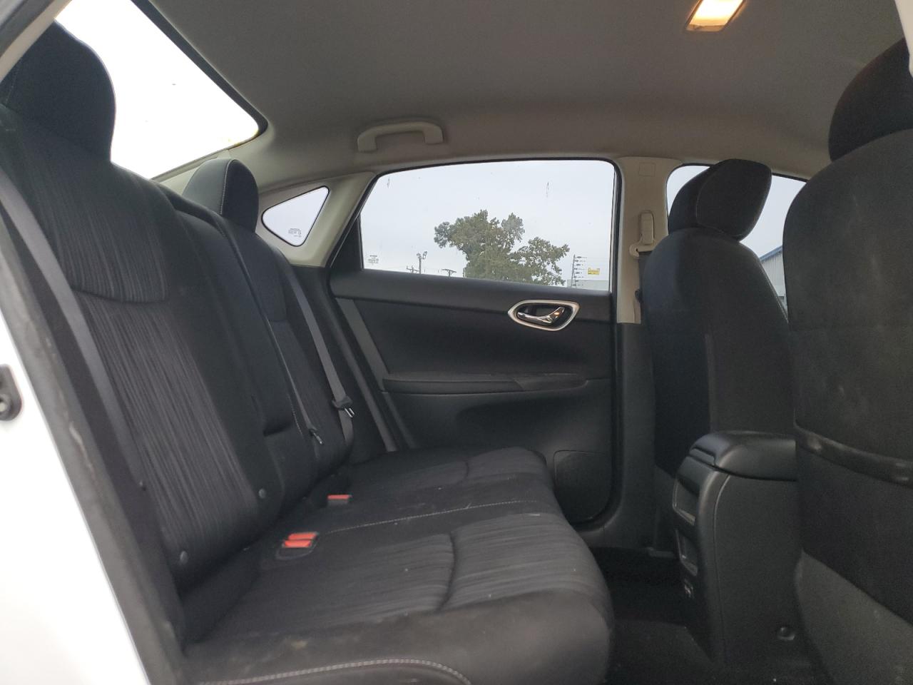 2019 Nissan Sentra S VIN: 3N1AB7AP2KY208699 Lot: 81940265