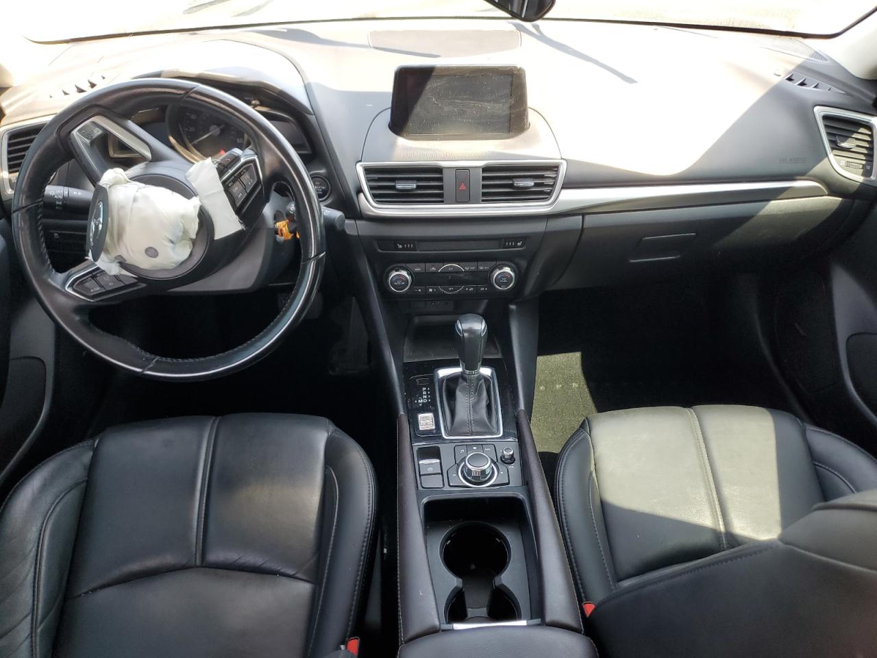 2018 Mazda 3 Touring VIN: 3MZBN1L39JM268739 Lot: 80013005
