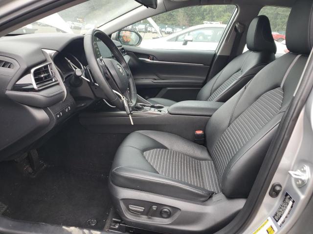 TOYOTA CAMRY 2022 Серебристый