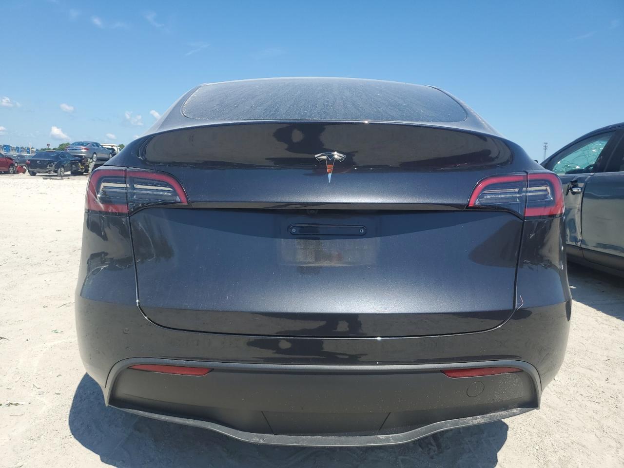 2024 Tesla Model Y VIN: 7SAYGDED2RF164191 Lot: 71048385