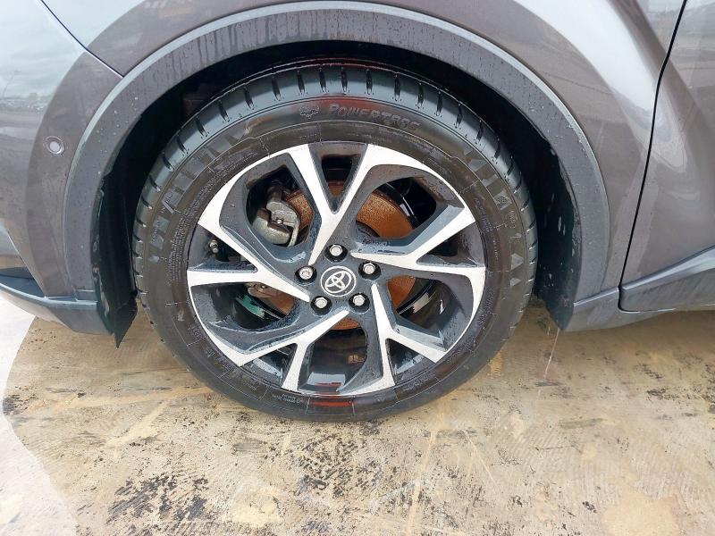 2022 TOYOTA C-HR DESIGN HEV CVT 