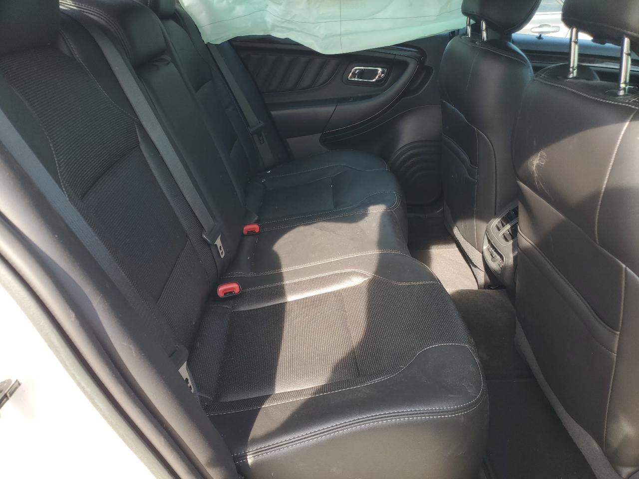 2016 Ford Taurus Limited VIN: 1FAHP2F87GG135877 Lot: 81009885