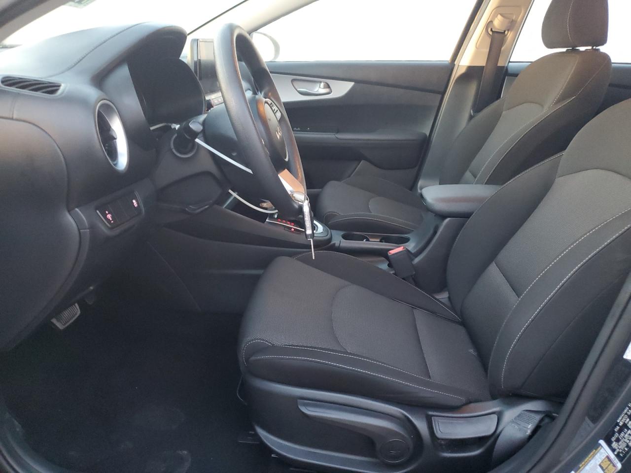 2023 Kia Forte Lx VIN: 3KPF24AD7PE613795 Lot: 71741175