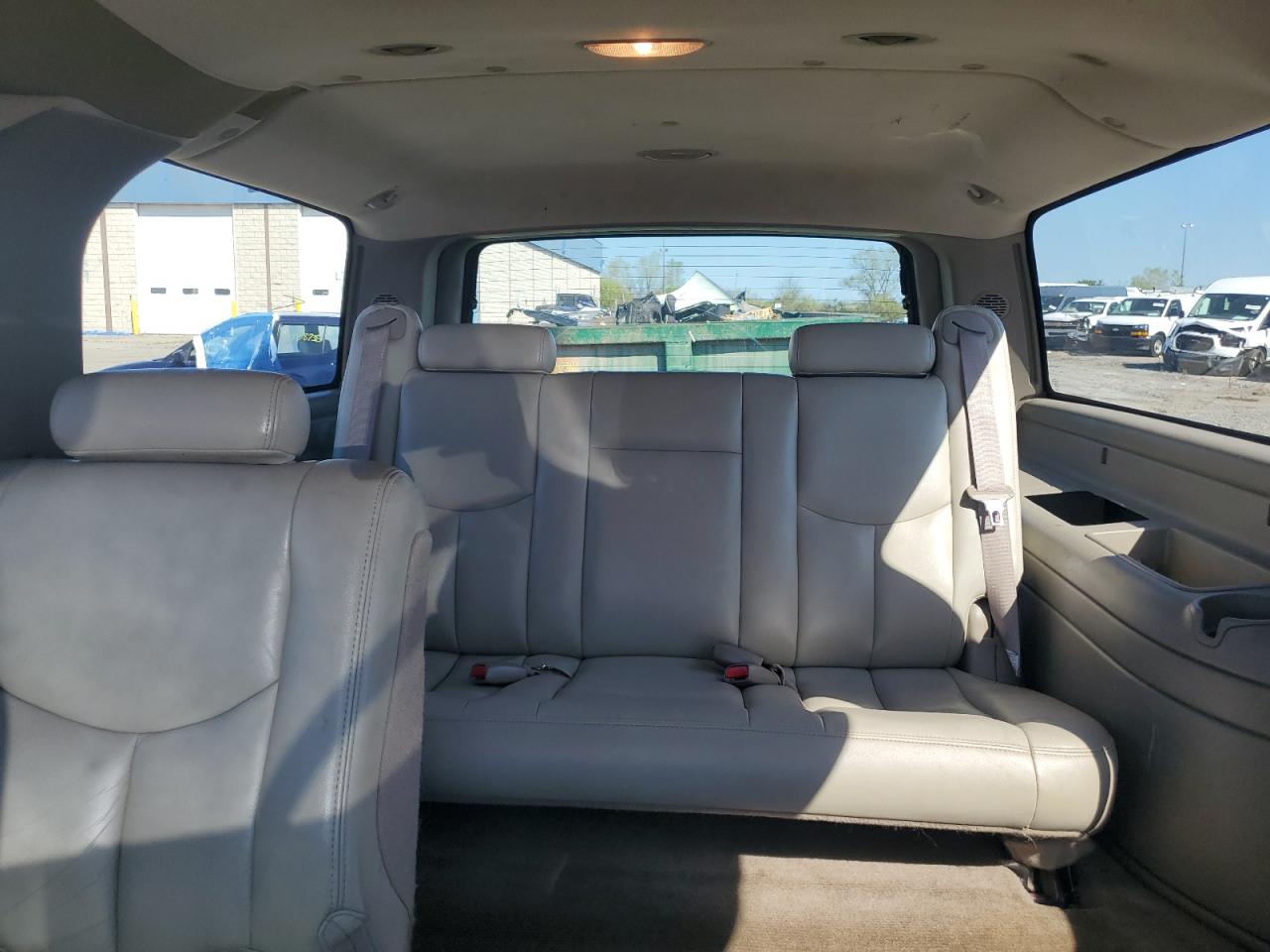 2005 Chevrolet Suburban C1500 VIN: 3GNEC16Z15G132591 Lot: 81914295