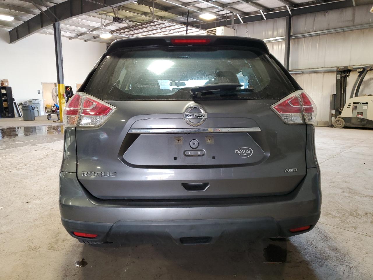 2015 Nissan Rogue S VIN: KNMAT2MV5FP532387 Lot: 81025305