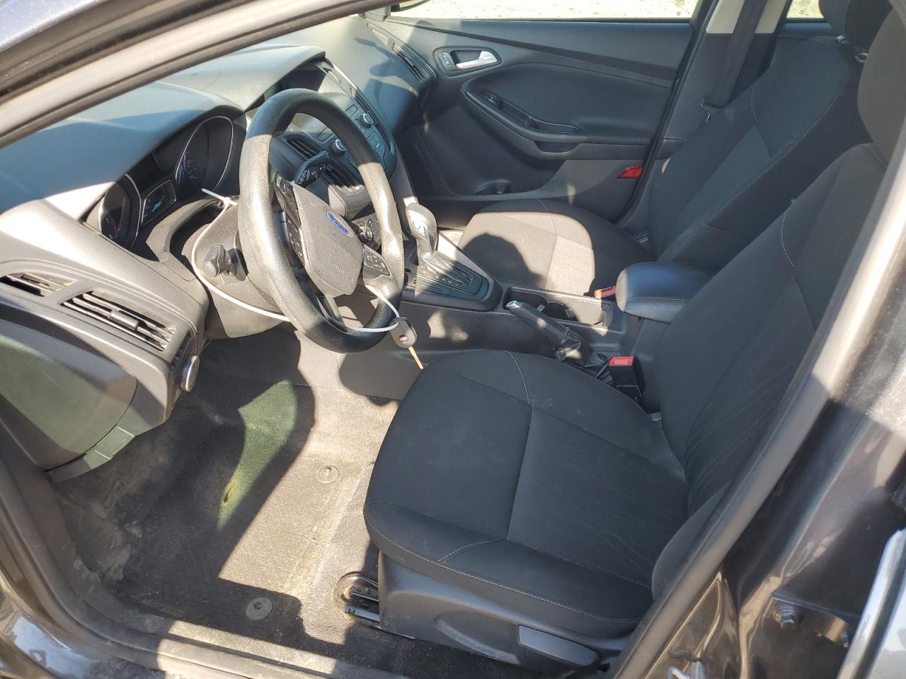 2018 Ford Focus Se VIN: 1FADP3K21JL287464 Lot: 81330765