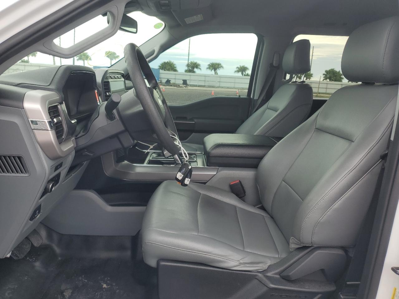 2023 Ford F150 Lightning Pro VIN: 1FT6W1EV0PWG32426 Lot: 81138445