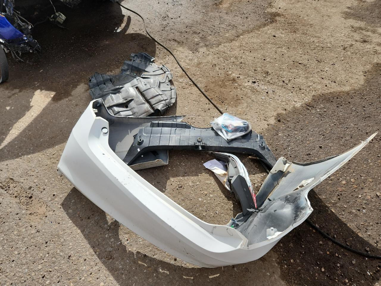 2015 Toyota Camry Le VIN: 4T1BF1FK1FU033916 Lot: 84438065