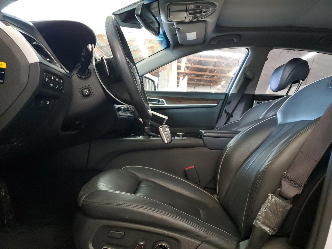 2016 Hyundai Genesis 3.8L VIN: KMHGN4JE3GU132198 Lot: 71249265