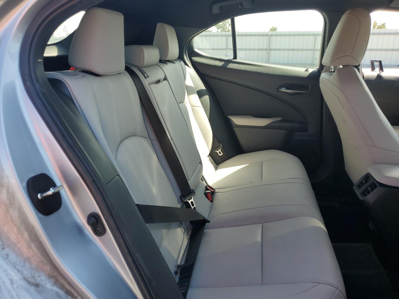 2023 Lexus Ux 250H Base VIN: JTHB6JBH3P2148012 Lot: 81495955