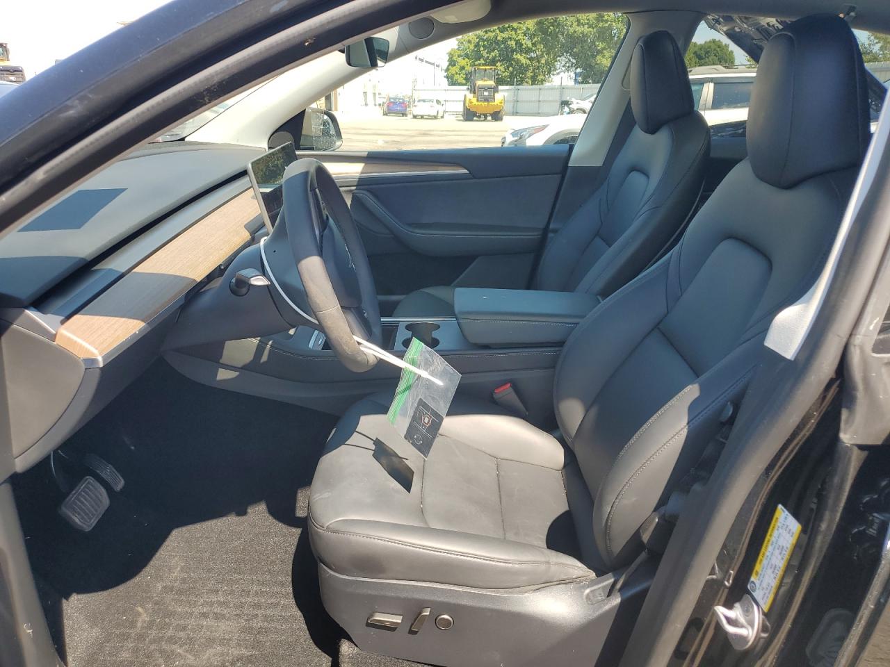 2024 Tesla Model Y VIN: 7SAYGDEE0RA247849 Lot: 72053145