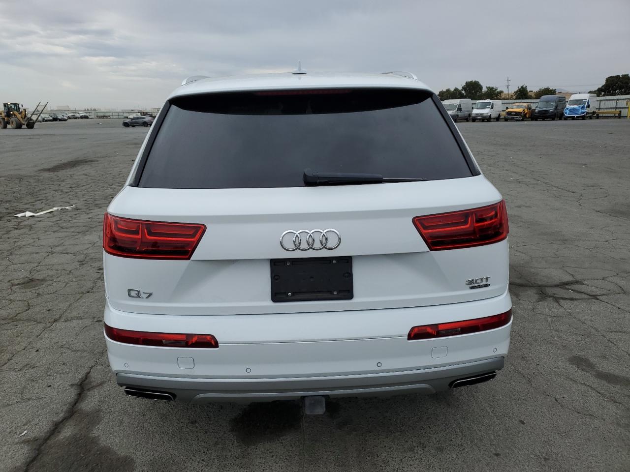 2017 Audi Q7 Premium Plus VIN: WA1LAAF7XHD018993 Lot: 84004545