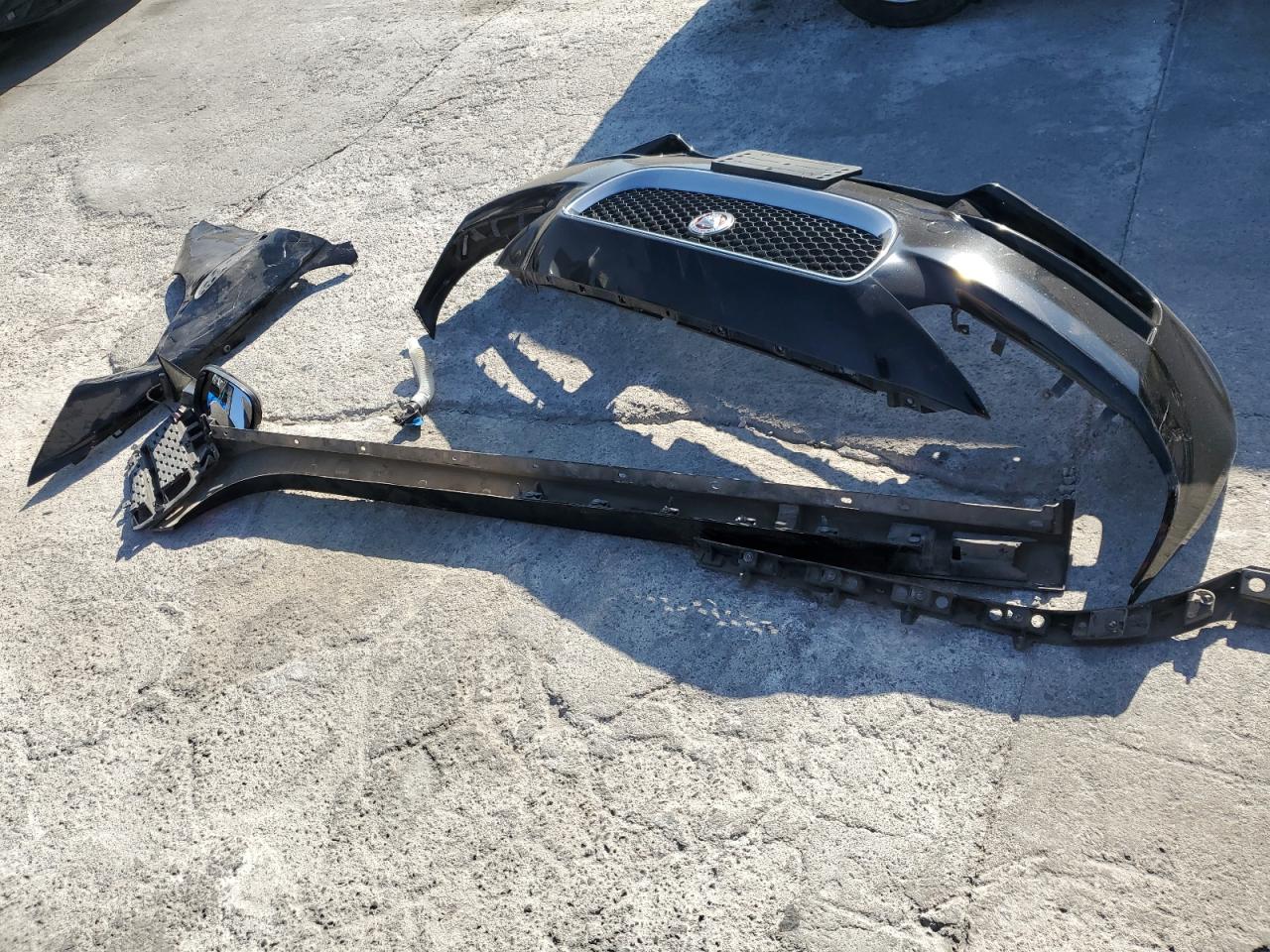 2017 Jaguar Xe VIN: SAJAR4BGXHA965323 Lot: 84471575