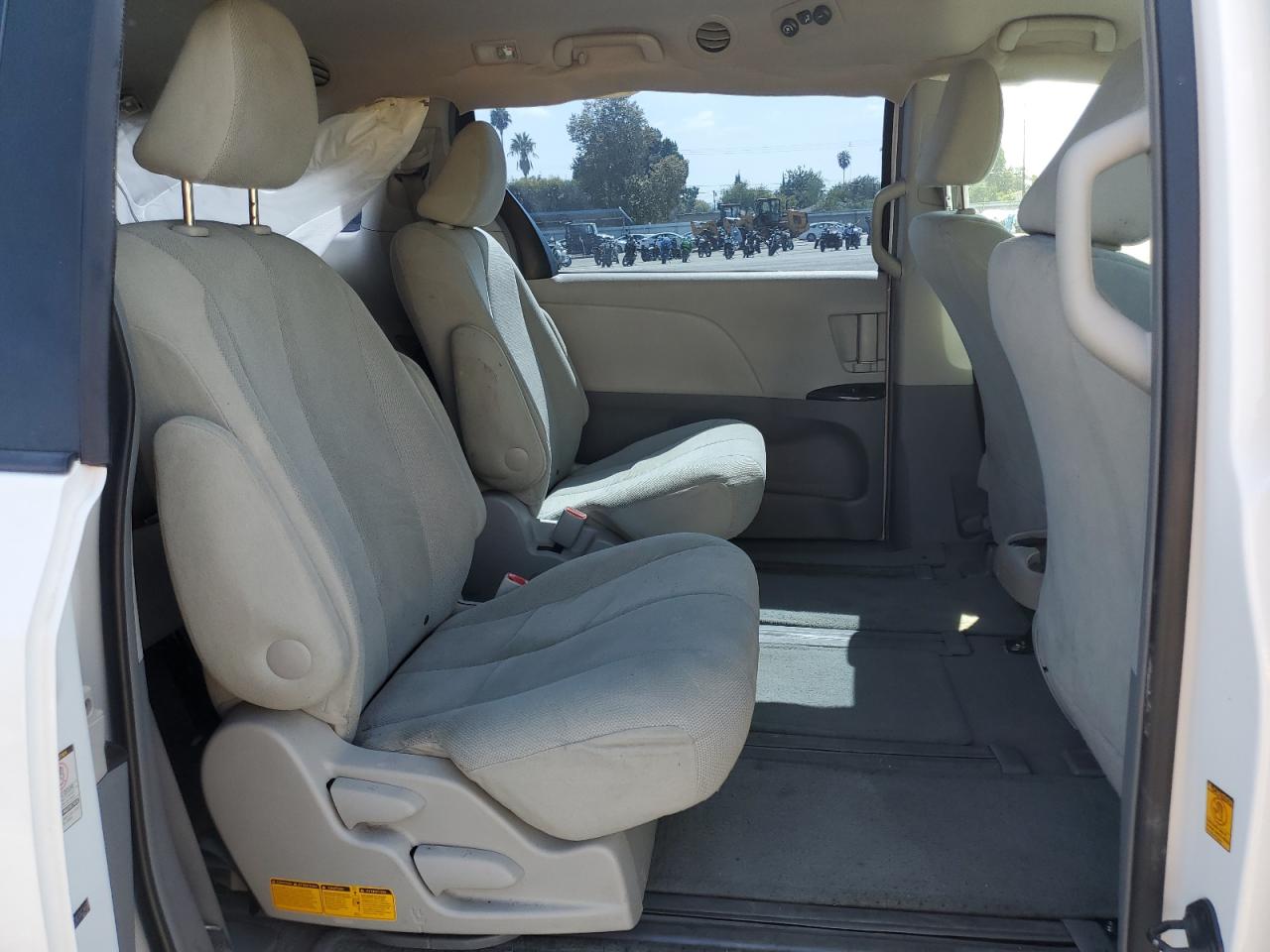 2011 Toyota Sienna Base VIN: 5TDKA3DC3BS003468 Lot: 84068455