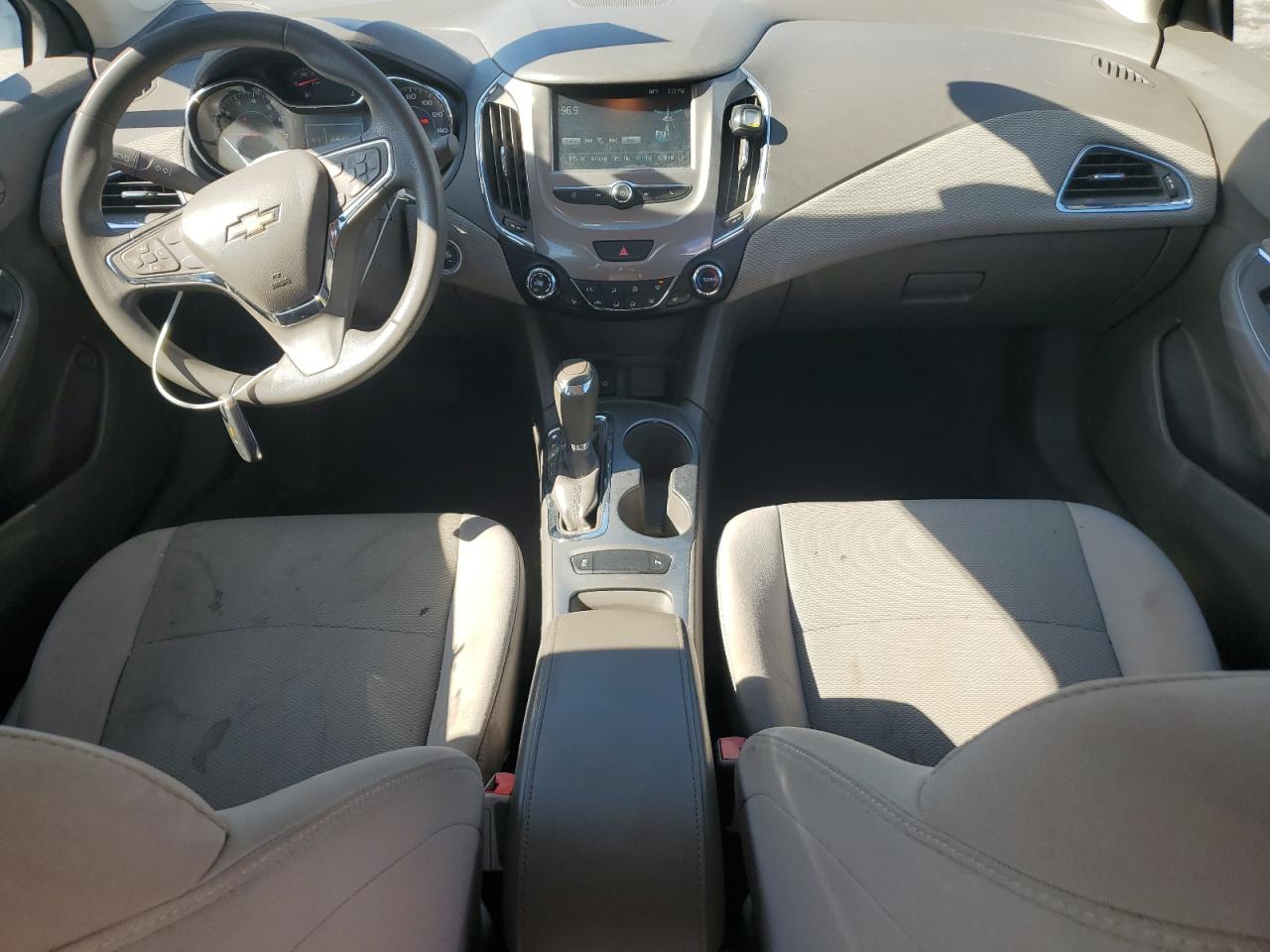 2017 Chevrolet Cruze Lt VIN: 1G1BE5SM4H7151748 Lot: 84393885