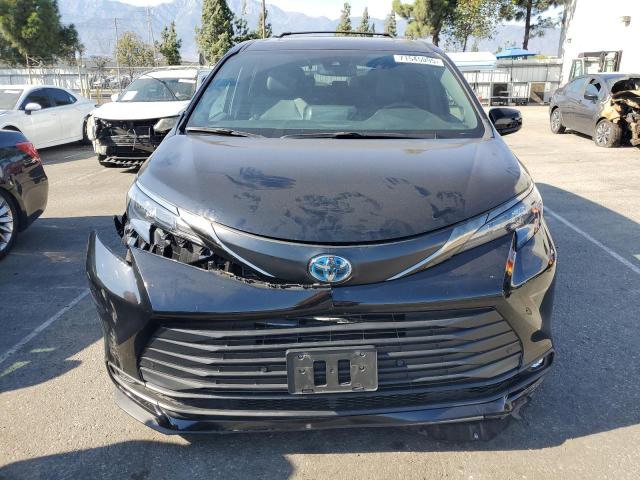  TOYOTA SIENNA 2024 Черный