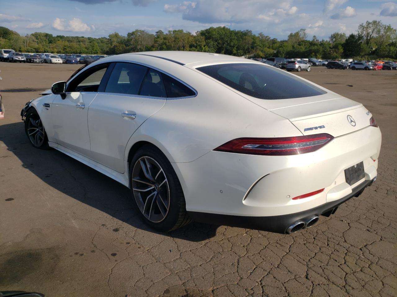 Фото: W1K7X5KB7NA045904