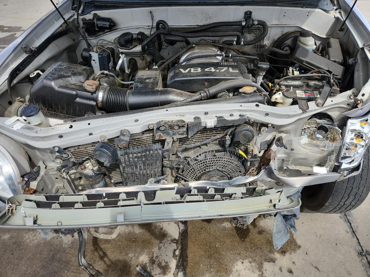 2001 Toyota Sequoia Limited VIN: 5TDBT48A41S001879 Lot: 71887125