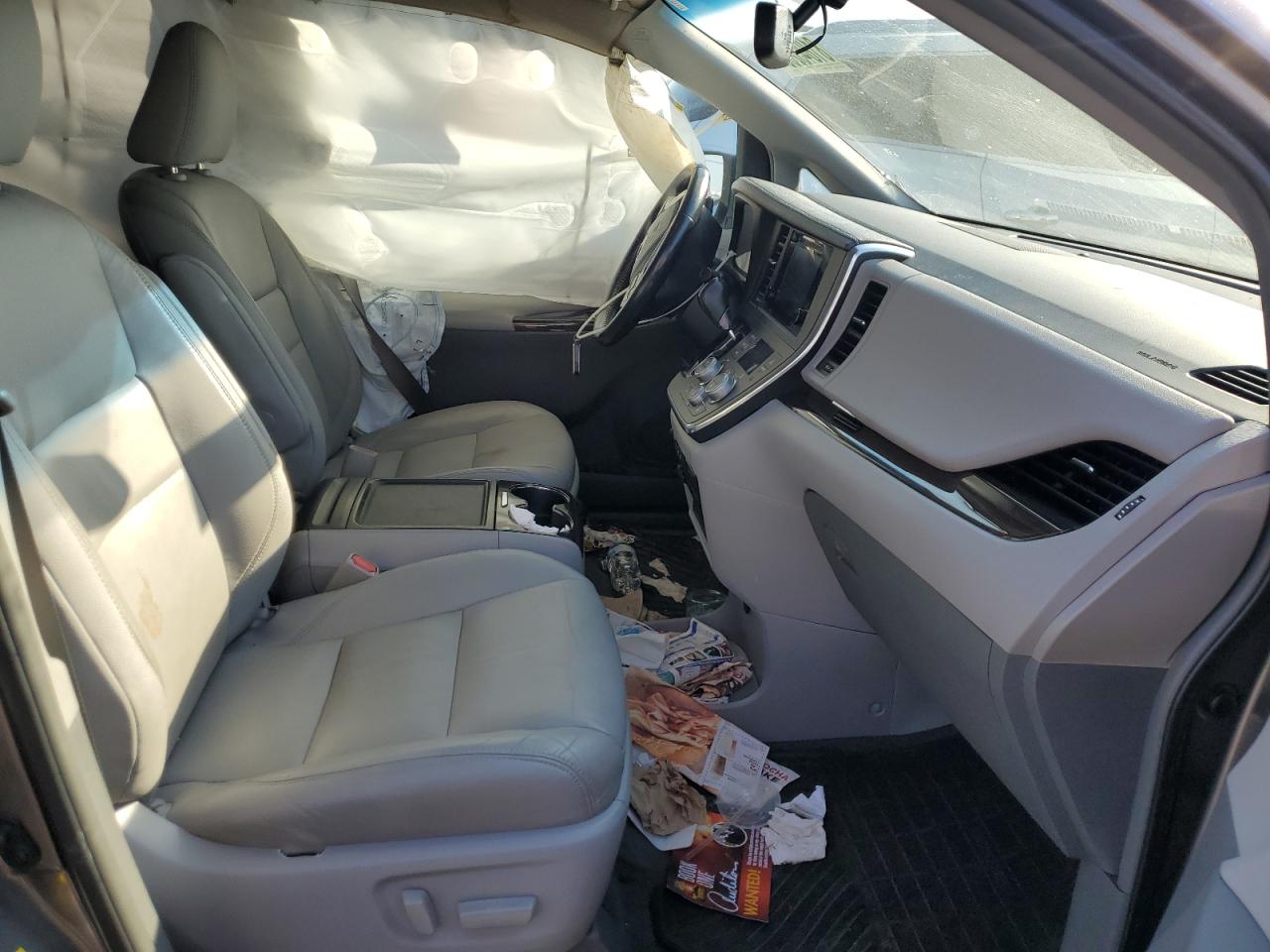 2016 Toyota Sienna Xle VIN: 5TDYK3DC9GS727650 Lot: 81843285