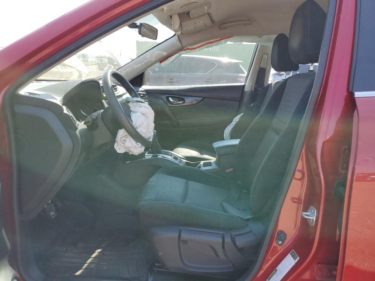 2017 Nissan Rogue S VIN: JN8AT2MT4HW394689 Lot: 80657885