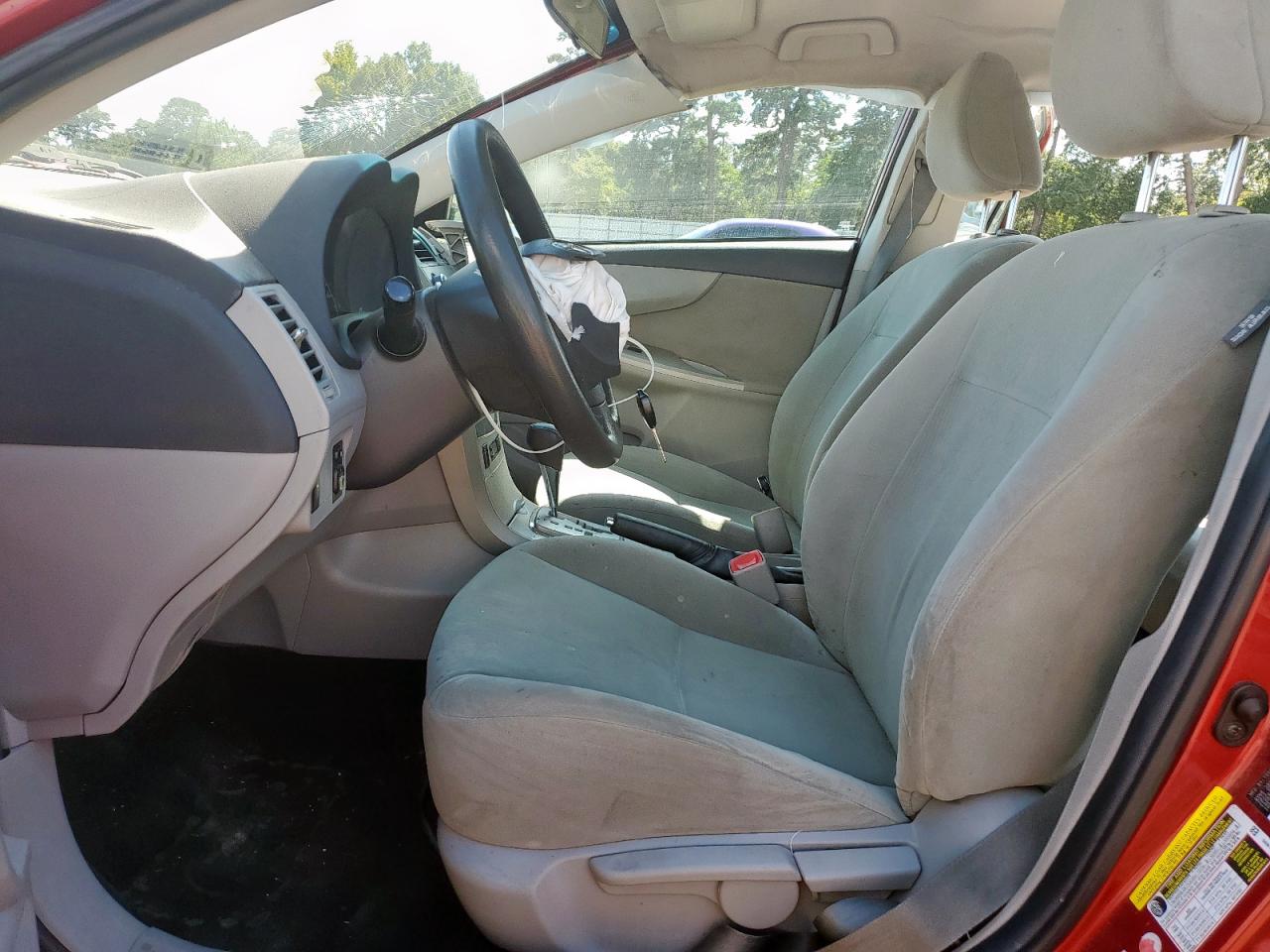 2011 Toyota Corolla Base VIN: 2T1BU4EE4BC604586 Lot: 84386015