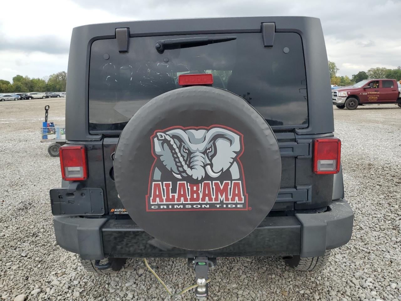 2018 Jeep Wrangler Unlimited Sahara VIN: 1C4HJWEG0JL927251 Lot: 81787765