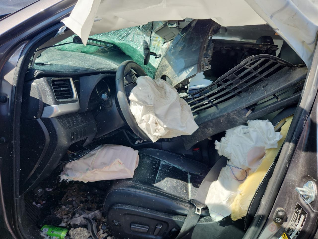 2016 Toyota Highlander Xle VIN: 5TDJKRFH2GS227049 Lot: 84560515