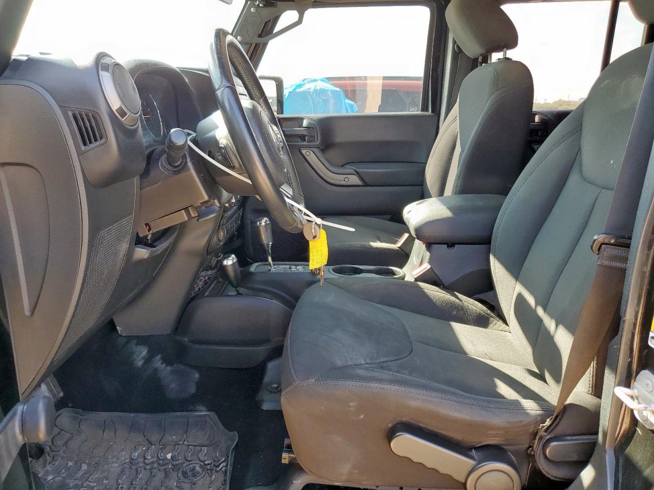 2016 Jeep Wrangler Unlimited Sport VIN: 1C4BJWDG7GL229042 Lot: 81566825