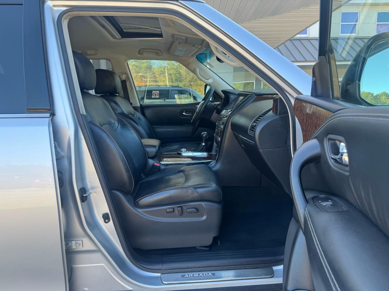 2017 Nissan Armada Sv VIN: JN8AY2NC5H9508553 Lot: 84255455