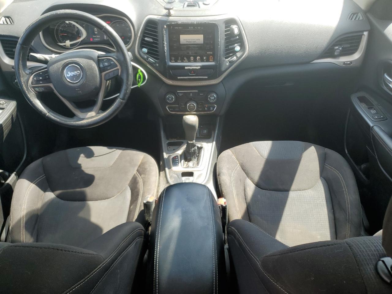 2015 Jeep Cherokee Latitude VIN: 1C4PJLCB7FW781910 Lot: 80731635