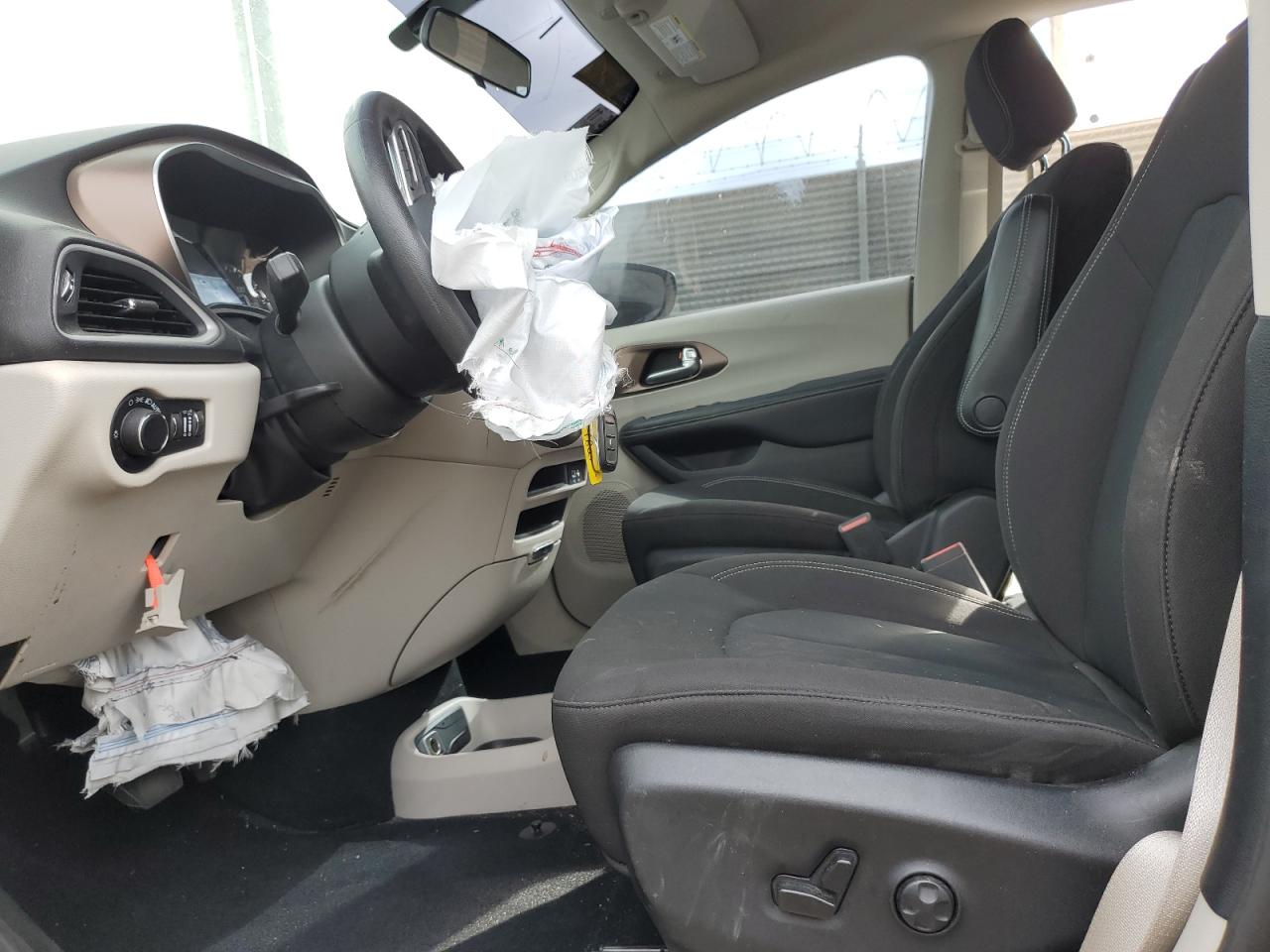 2020 Chrysler Voyager Lx VIN: 2C4RC1CGXLR279139 Lot: 71753725