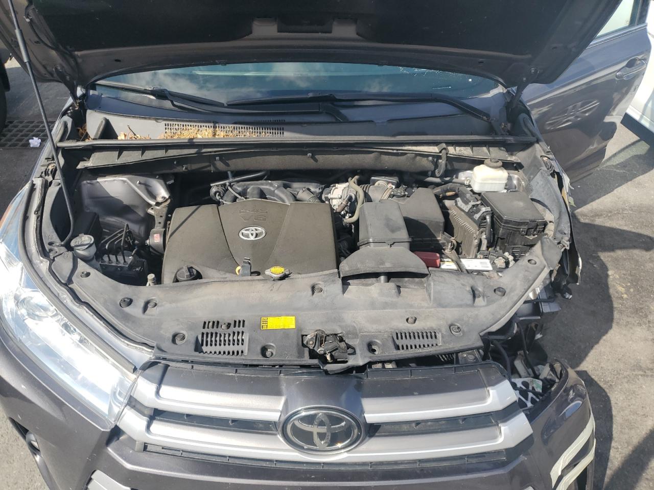 2017 Toyota Highlander Se VIN: 5TDJZRFH3HS450486 Lot: 69880385