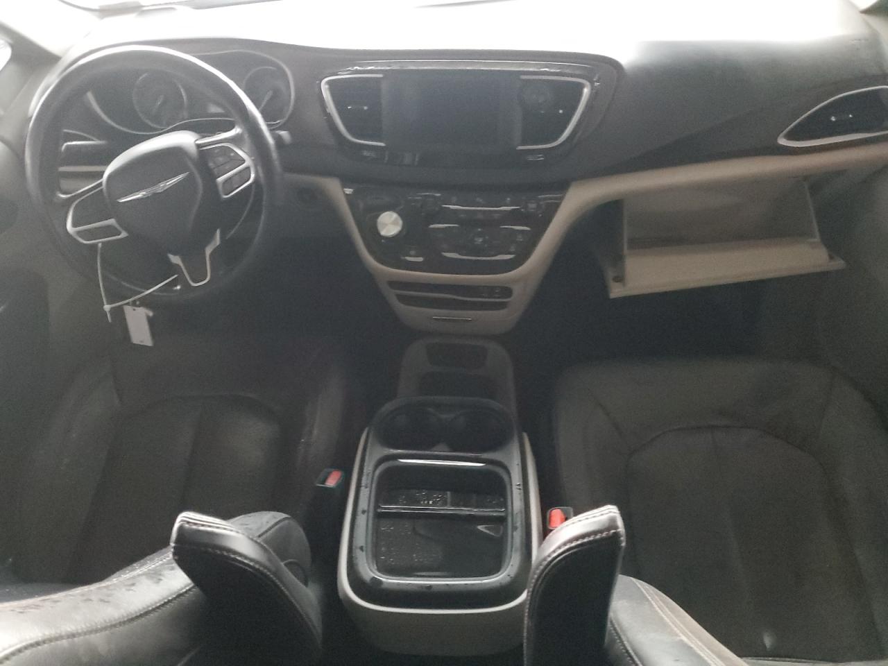 2019 Chrysler Pacifica Touring L VIN: 2C4RC1BG1KR609136 Lot: 84248885