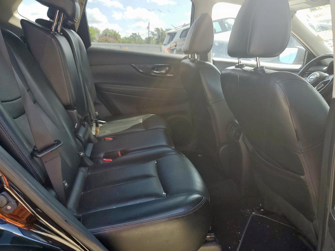 2018 Nissan Rogue S VIN: JN8AT2MT4JW459322 Lot: 82070935