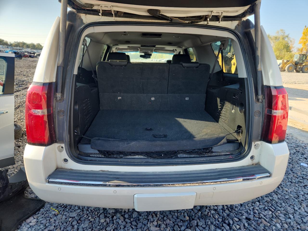 2015 Chevrolet Suburban K1500 Ltz VIN: 1GNSKKKC7FR727380 Lot: 81000855