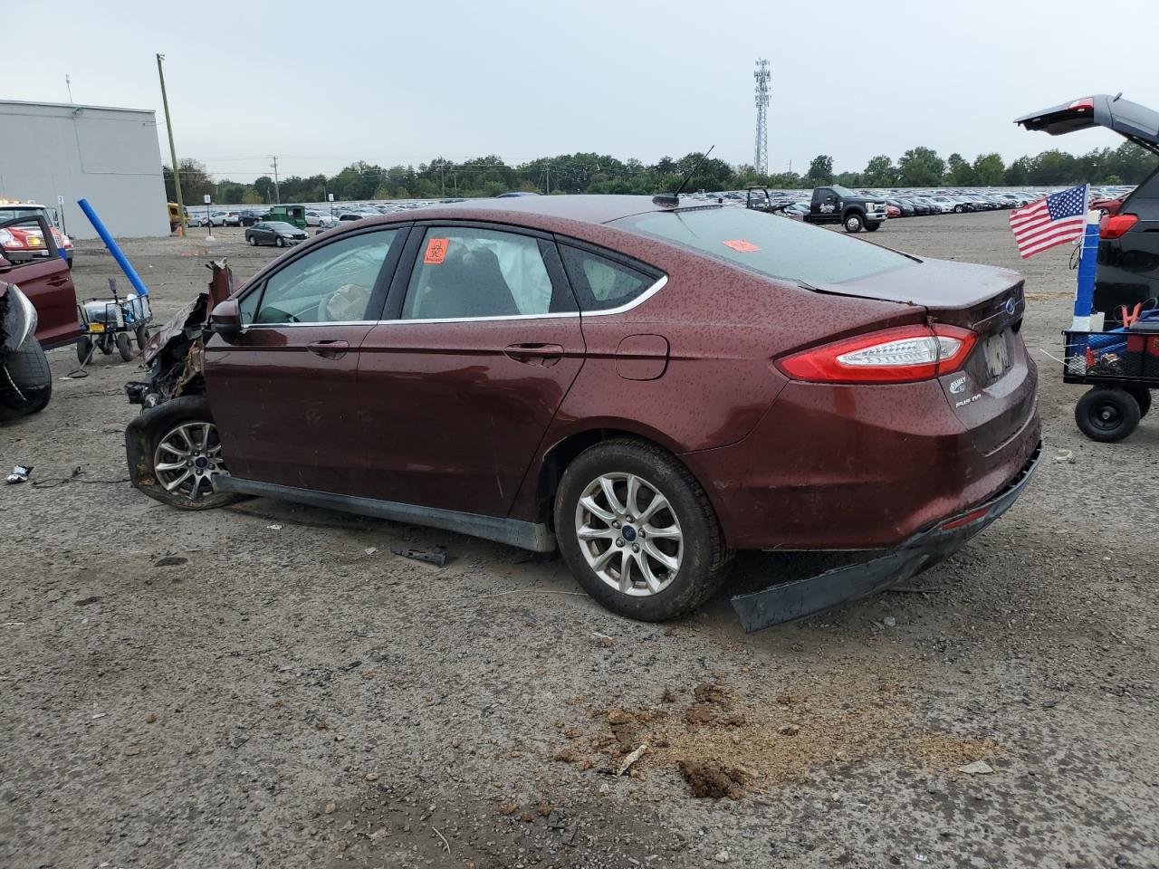 2015 Ford Fusion S VIN: 3FA6P0G78FR142622 Lot: 81945445