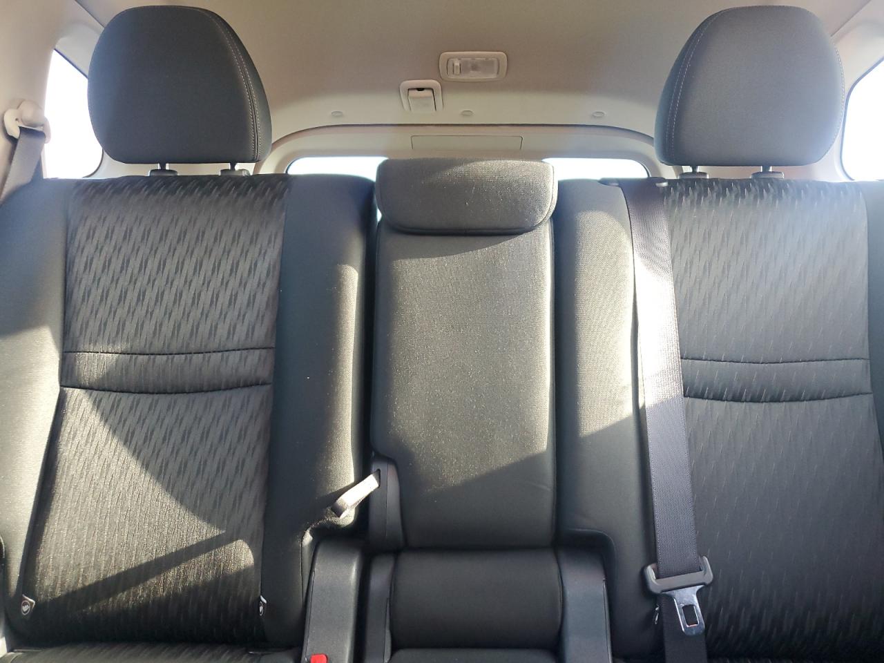 2019 Nissan Rogue S VIN: KNMAT2MTXKP525671 Lot: 81732695