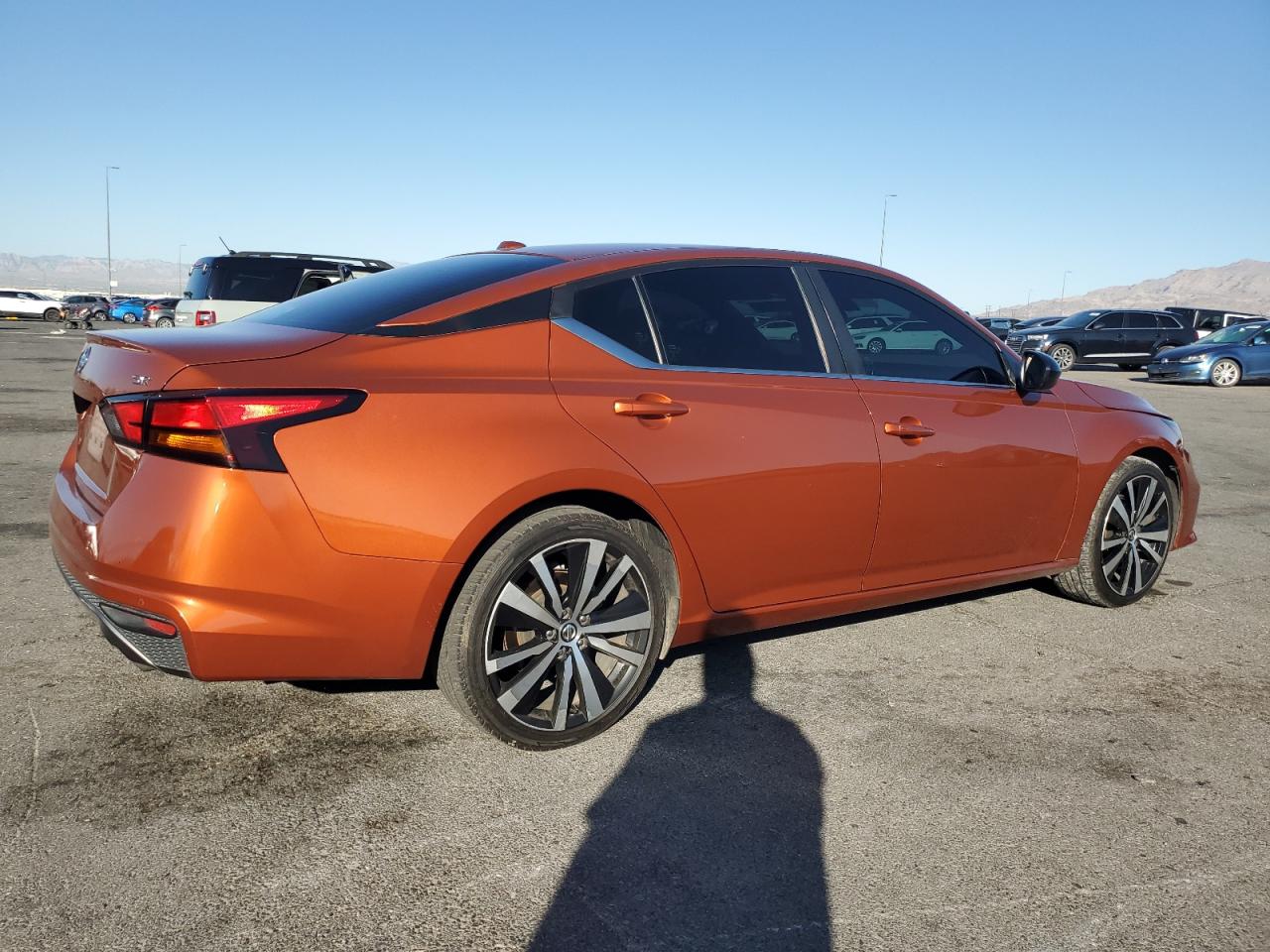 2020 Nissan Altima Sr orange null gas 1N4BL4CV8LC148890 photo #4