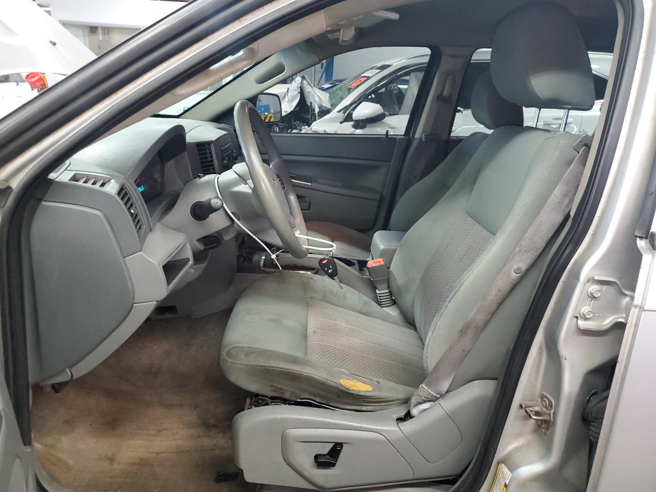 2005 Jeep Grand Cherokee Laredo VIN: 1J4GR48K05C567598 Lot: 81385745