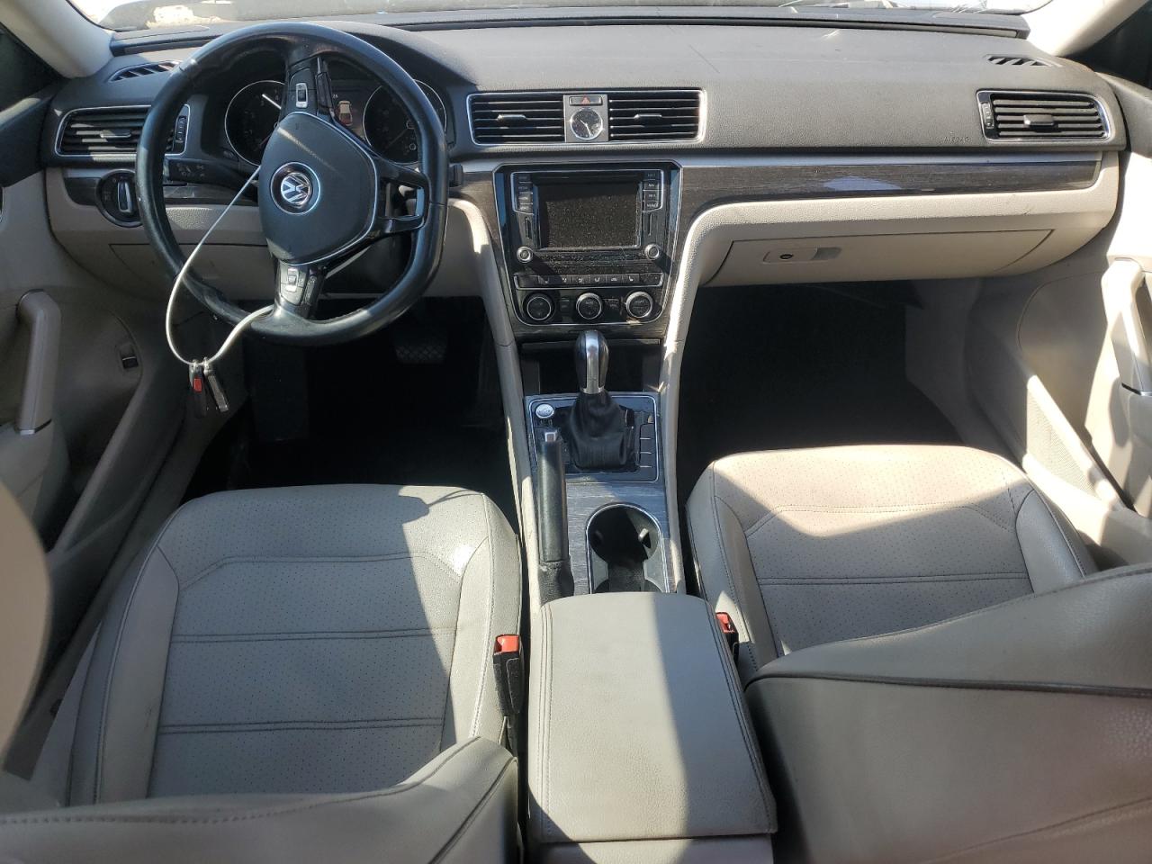 2017 Volkswagen Passat Se VIN: 1VWGT7A30HC001325 Lot: 71478575