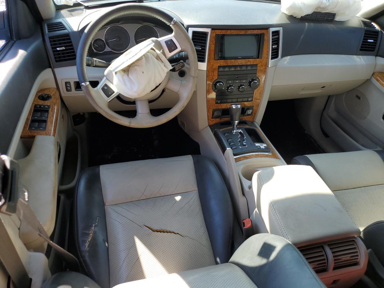 2008 Jeep Grand Cherokee Limited VIN: 1J8HR58N58C220792 Lot: 70666025