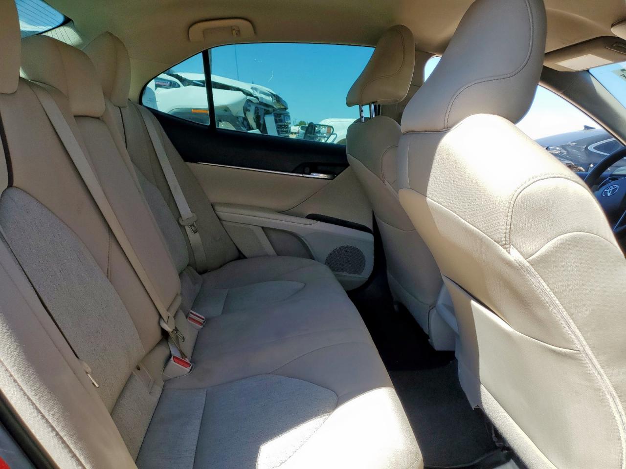 2020 Toyota Camry Le VIN: 4T1C11AKXLU908335 Lot: 82155015