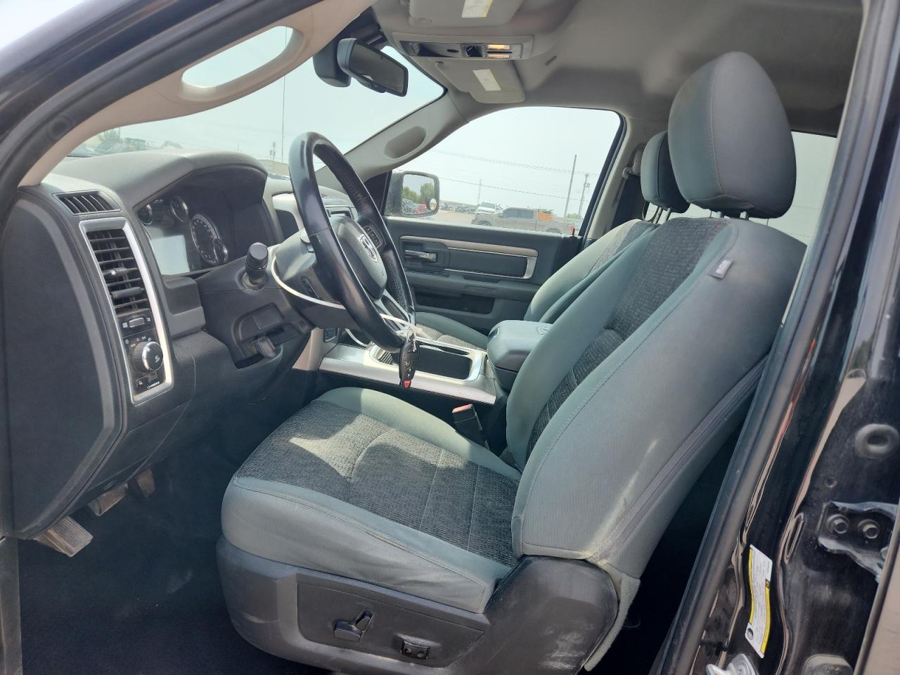 2017 Ram 1500 Slt VIN: 3C6RR7LT5HG549297 Lot: 71933065