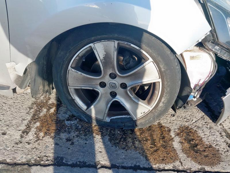 2014 RENAULT CLIO DYNAMIQUE MEDIANAV 