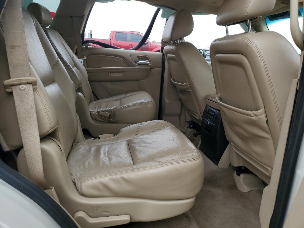 2010 Cadillac Escalade Premium VIN: 1GYUKCEF2AR278349 Lot: 70423935